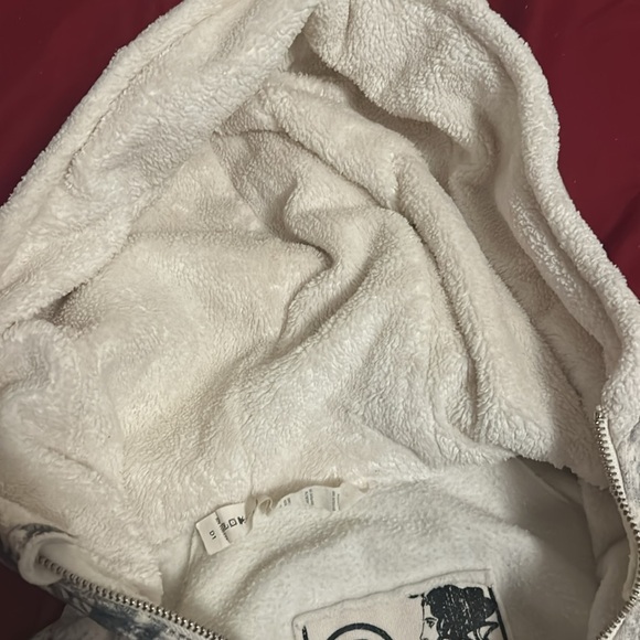 LULULEMON LIMITED EDITION HOODIE SZ 8 - Picture 5 of 8